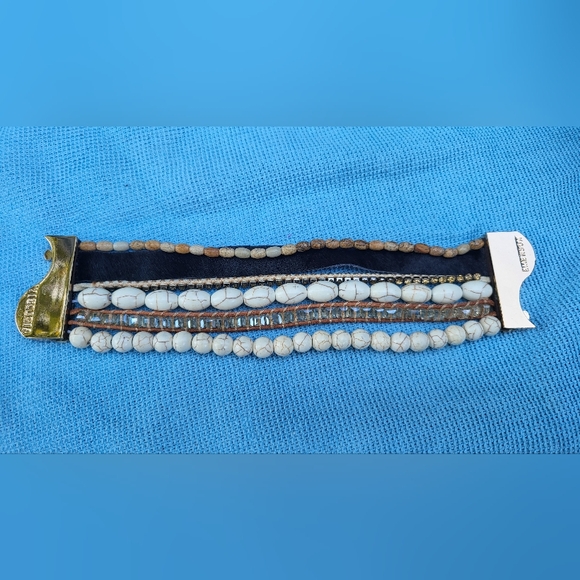 Victoria Emerson Bracelet - Picture 2 of 3